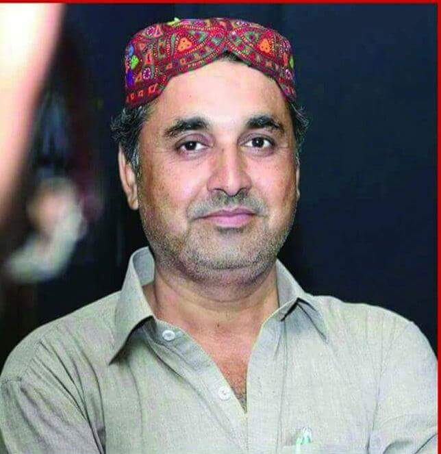 MiraniZulfi's tweet photo. ناميارو ليکڪ انعام عباسي کنڀجڻ کان پهرين ۽ بازيابي بعد,,,,,,! https://t.co/6QTb4tUUvP