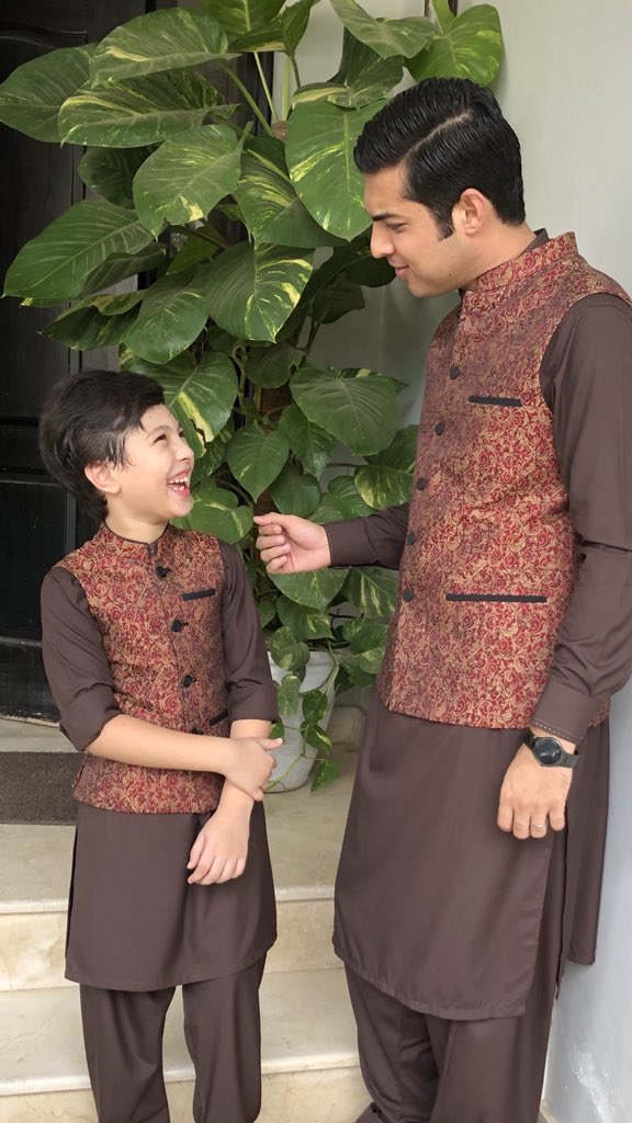 iqrarulhassan's tweet photo. عید مبارک پاکستان۔۔۔ 
#EidMubarak #Pehlaaj #IqrarulHassan https://t.co/vyForqn1k1
