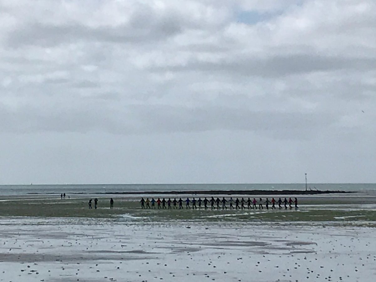JulienneSchembr's tweet photo. Lots of Pinch me moments working on this project
What an honour to have this everchanging Landscape support the images we produce with #passageforpar a piece by #rosemarylee. Commissioned by @CASTCornwall created especially for #parsandsbeach
#outdoordance #sitespecificdance https://t.co/hpcJK0mBiz