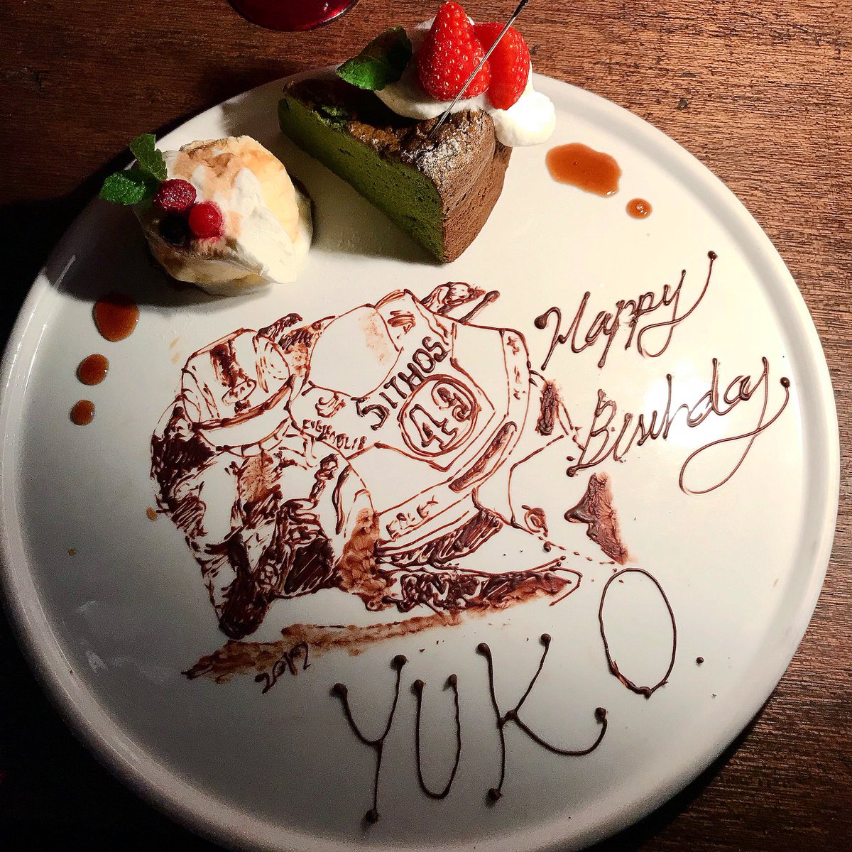 yuuko_t_'s tweet photo. It’s an amazing birthday surprise from my friend❤️ Thanks a lot!!! #AP49 https://t.co/R4yh7BFvLf