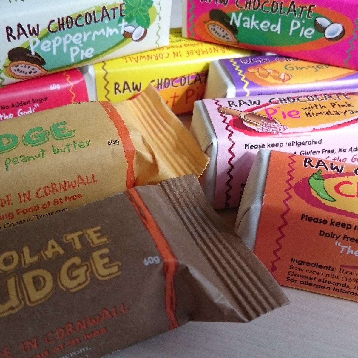 Did you know that raw chocolate is high in antioxidants? Raw Chocolate Pie bars are raw, gluten free and with no added sugar. And delicious! In our chiller now, £2.50 for the chocolate and £2.60 for the fudge. #vegan #reduceplastic #rawchocolate #haworth  @rawchocolatepie