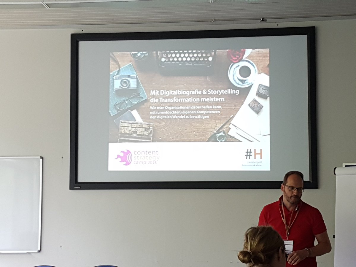 HashtagSoMeMS's tweet photo. Erste Session bei @heddergott 
Mit Digitalbiografie &amp; Storytelling
Übrigens:
Am 15. und 16.2.2019 ist das nächste Barcamp in #Münster 
@MuensterCamp
Wir sehen uns hoffentlich? 😉
#cosca18 https://t.co/AYqKa0CnB9