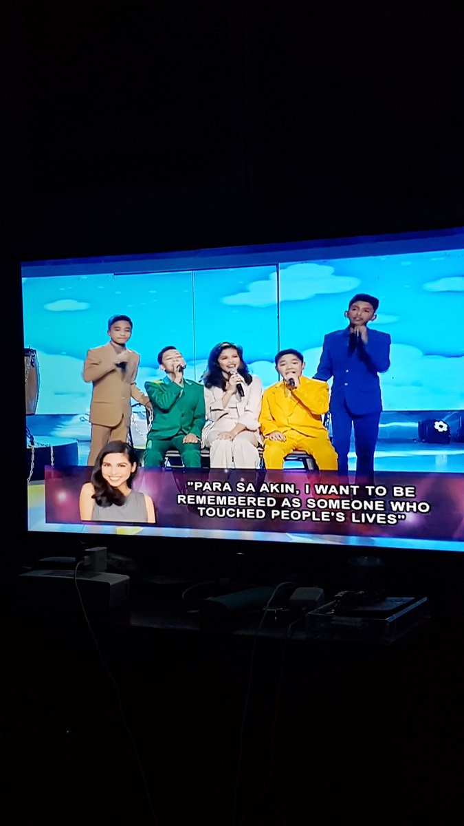 tintirintin22's tweet photo. Can't get enough of this girl! Watching the replay on YT!😉 @mainedcm 

#MaineSingsWithBWBoys https://t.co/5ZRCsuXfCj