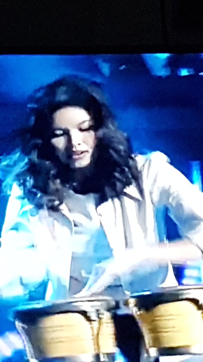 tintirintin22's tweet photo. Can't get enough of this girl! Watching the replay on YT!😉 @mainedcm 

#MaineSingsWithBWBoys https://t.co/5ZRCsuXfCj
