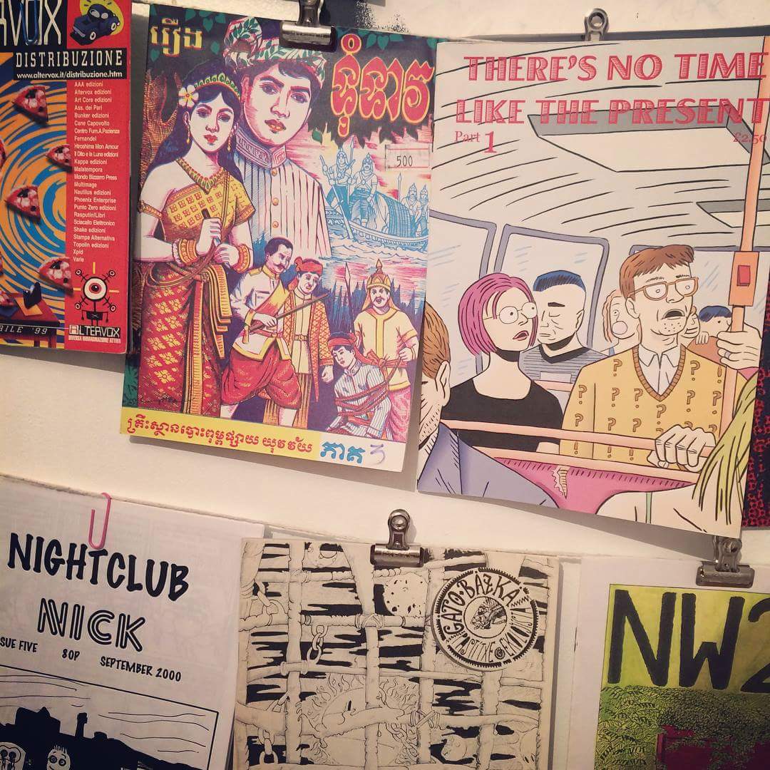 BrumZineFest's tweet photo. 👀 Lots of zine amazingness being unpacked ready for the Open Zine Archive today at @artefact_bham! Join @CrossCityZine &amp; co 3pm - 8pm with a talk from @peteashton &amp; @jezhiggins at 7pm. #BrumZines https://t.co/maTHIEtPBR