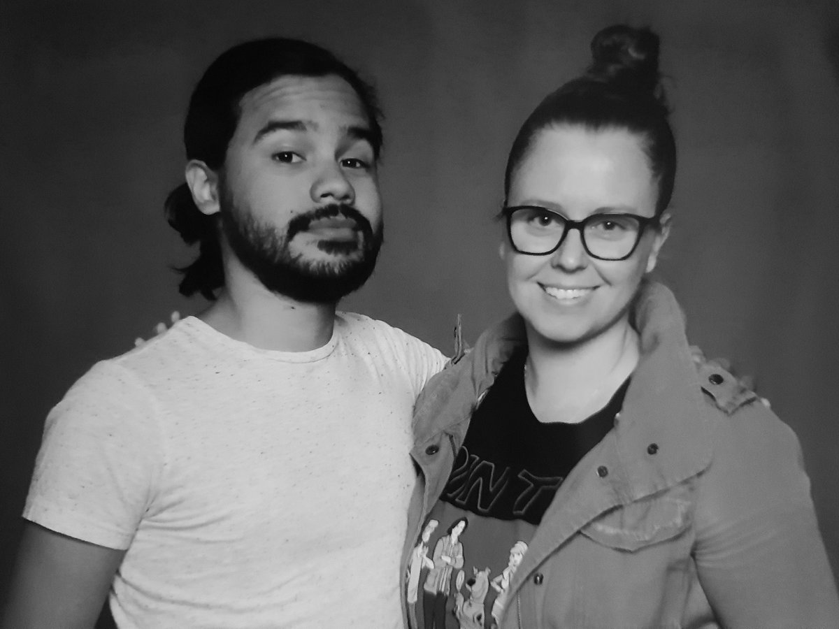 Lizziemcbizzie's tweet photo. I don't know about you....but my day was pretty good.. #supanova #arrow #TheFlash #LegendsOfTomorrow #Contentine #StephenAmell #julianaharkavy #carlosvaldes #mattryan https://t.co/v2vC5iv43f