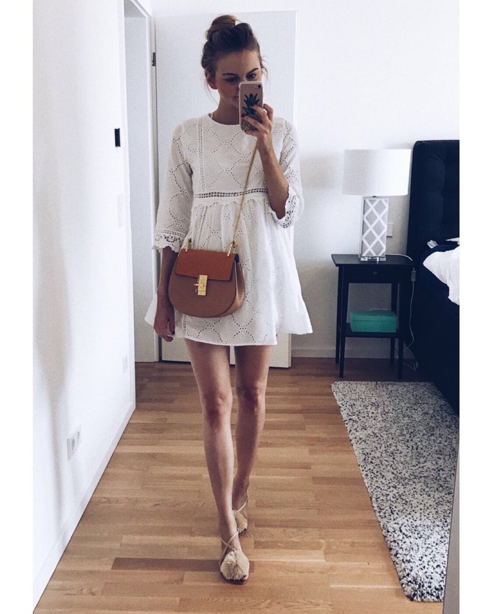 miss_peonies's tweet photo. The @chloefashion Drew bag is mine for the week. Do you like it? #sisterscloset #chloe #chloedrewbag #metoday #ootd #mirrorselfie https://t.co/YVMxojQudX