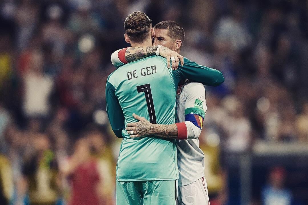 No se trata de no equivocarse,
se trata de no rendirse nunca.
It's not about never failing,
it's about never giving up.
En mi equipo siempre, <a href="/D_DeGea/">David de Gea</a> 
Always on my team.
¡Seguimos! / Let's keep it up.
#VamosEspaña 🇪🇸