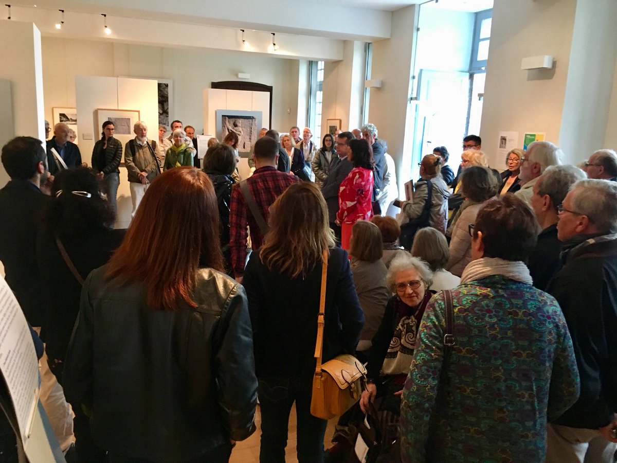 Nanouche31g's tweet photo. Présentation et vernissage en cours de l’exposition archéologique départementale à St-Bertrand de Comminges. #TourismehG #Hautegaronne #archéologie #expositions #patrimoine #Olivetains https://t.co/OIRPrQ8N24