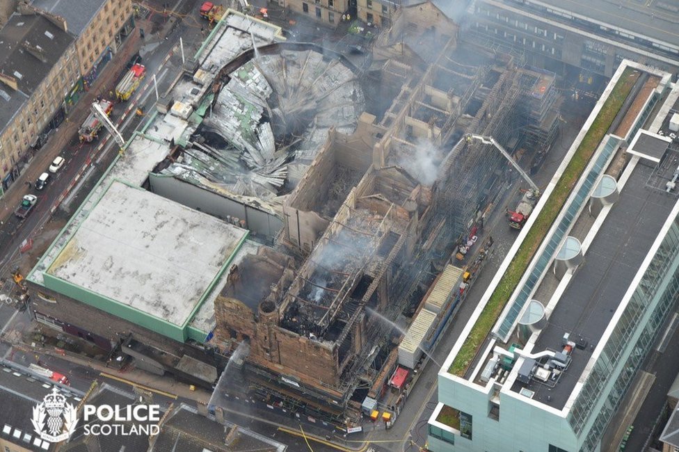 BBCNews's tweet photo. Glasgow School of Art fire: Aerial shot reveals extent of damage

Latest: https://t.co/iOnZogDNKg https://t.co/t39kPTPc4c