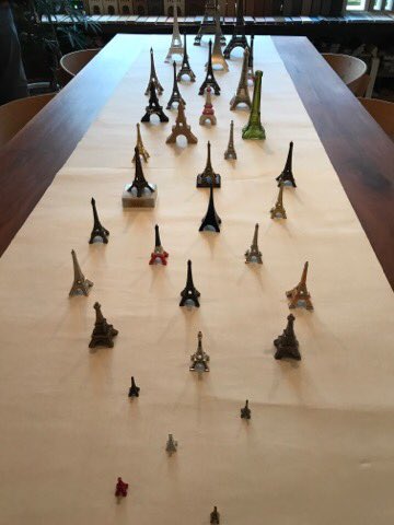 MorysFamily's tweet photo. みんなのミニチュア建築展
7/02から大阪中之島図書館で開催されます。エッフェル塔がやはり多いですね〜！
画像は西天満の大江ビルチ”ングの時 https://t.co/MN18bj0R5u