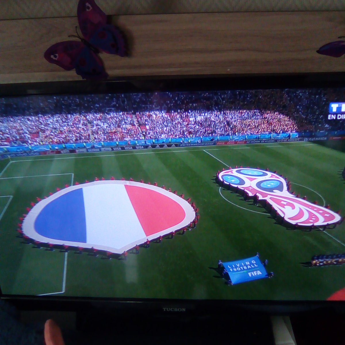C'est partit pour France/Australie. Allez les bleus. <a href="/equipedefrance/">Equipe de France ⭐⭐</a> #foot #france🇫🇷  #australië🇦🇺 #coupedumonde #russie🇷🇺