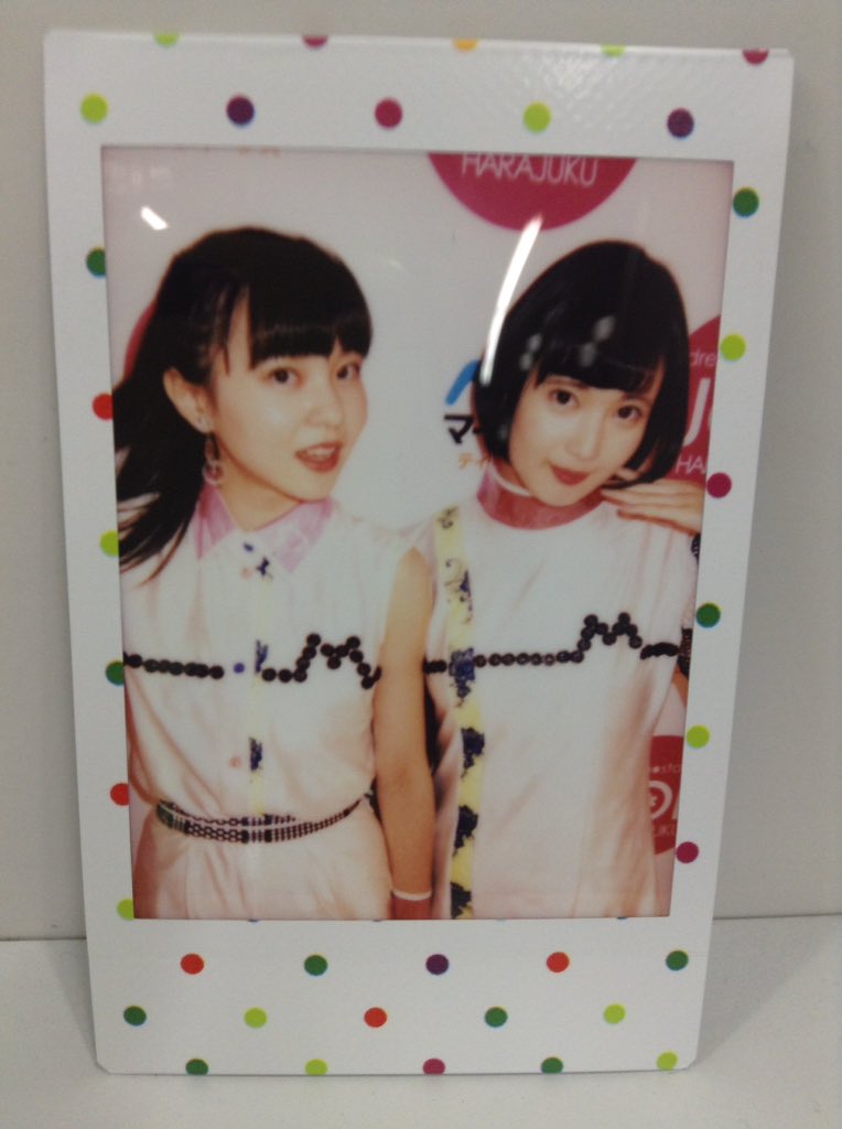GUNSAKU3839's tweet image. 「emo」の「E」をがんばって作るHINAメロかわいすぎません？
#Spaceemo