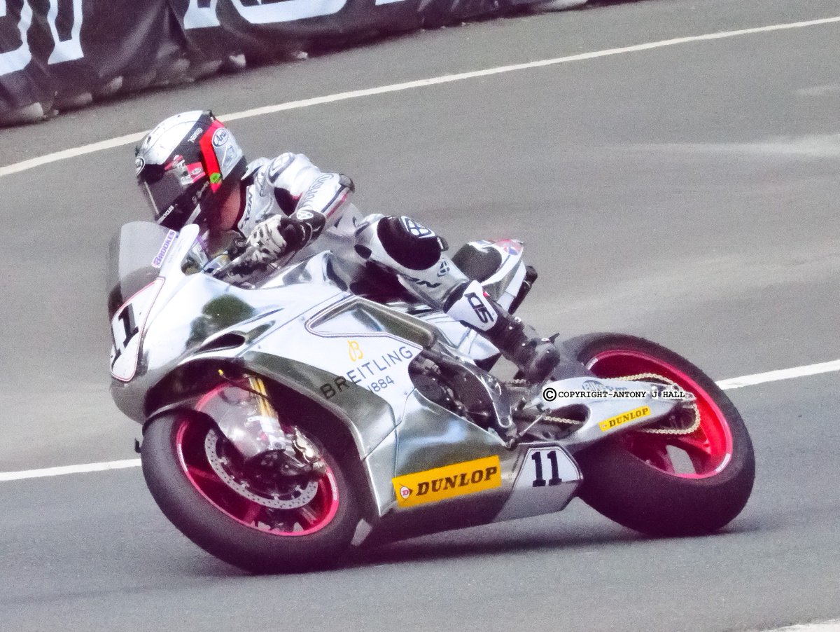 TTBONEGP's tweet photo. Last week was full of lovely views and noisy bikes🇮🇲👌 Today I have a new Pikey camp in the park across the road and a VERY drill happy noisy neighbour! 🤦‍♂️🤦‍♂️🤦‍♂️#TimeForACider https://t.co/iWTgs4ts3L