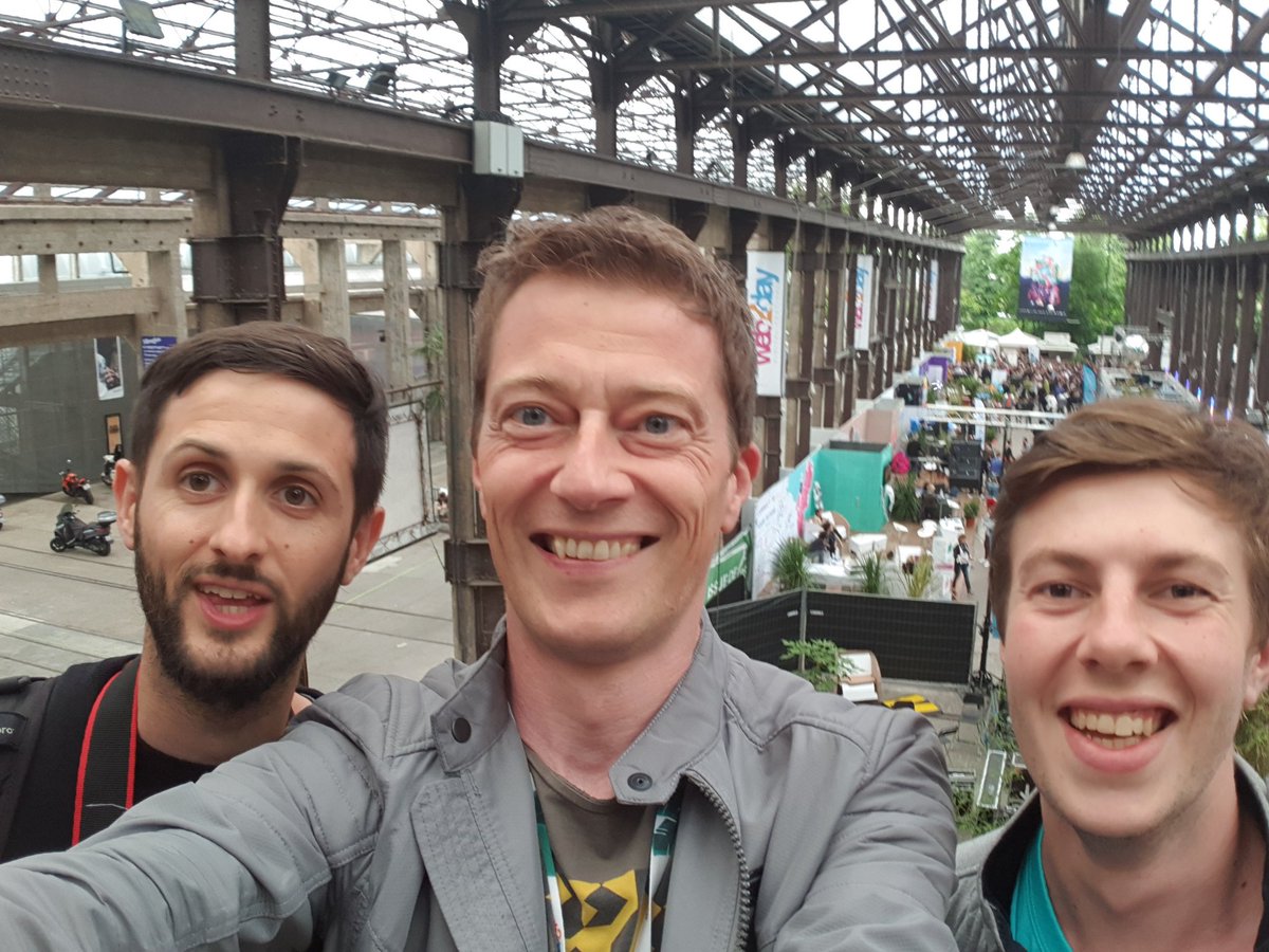TheDarkPixel's tweet image. Le @web2day, c'est surtout un moment d'exception avec les copains avec qui on met le 🔥 sur Twitter !