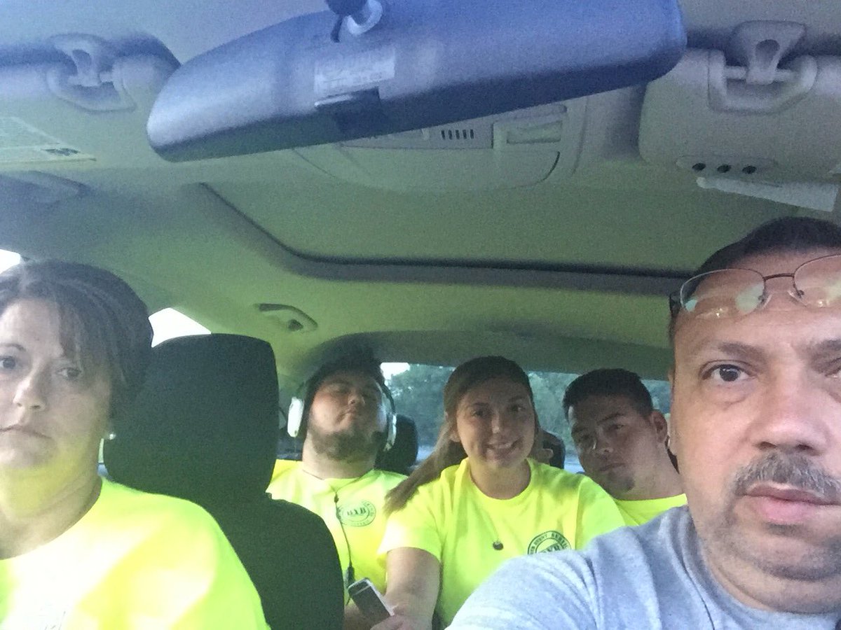 clarksampson's tweet photo. #bybeventservices work day https://t.co/4ufcdGj4BP