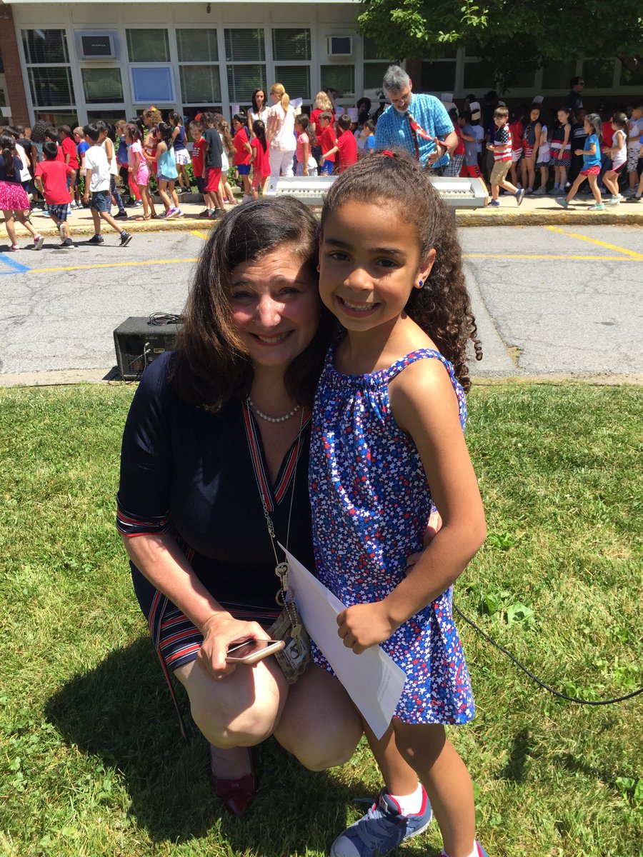 Ann Dealy (@anndealy2) on Twitter photo Thursday was a great day for me when I was able to kick back and let Principal Alex Tapia take over at Brookside School. She did an especially great job as the MC of our Flag Day Ceremony ā¦<a href="/OssiningSchools/">Ossining UFSD</a>ā© ā¦<a href="/OssiningMATTERS/">Ossining MATTERS</a>⩠⦠Thursday was a great day for me when I was able to kick back and let Principal Alex Tapia take over at Brookside School. She did an especially great job as the MC of our Flag Day Ceremony ā¦<a href="/OssiningSchools/">Ossining UFSD</a>ā© ā¦<a href="/OssiningMATTERS/">Ossining MATTERS</a>ā© ā¦