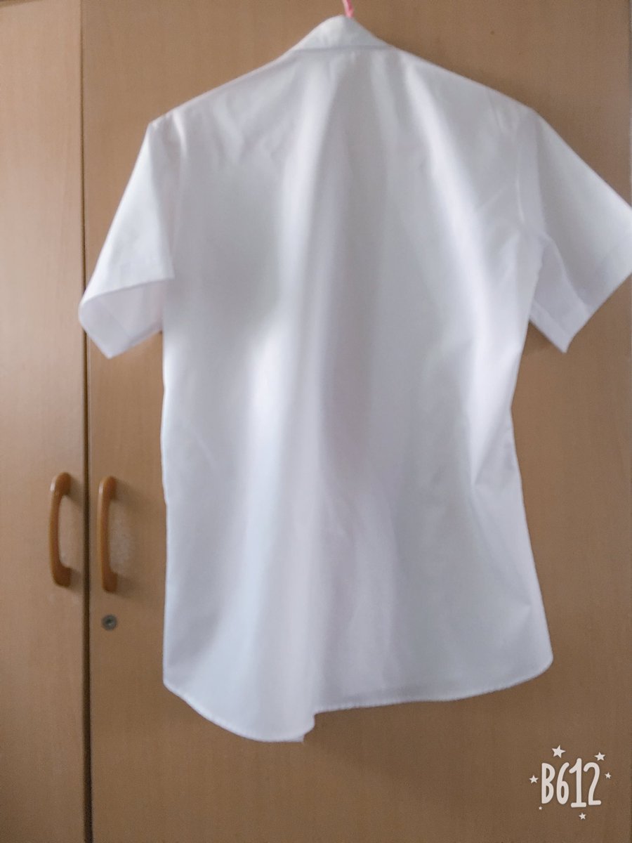 ssalebookforad's tweet photo. ส่งต่อเสื้อนักศึกษาไซส์ L ข้างหลังไม่มีสาบเสื้อ สีขาวไม่โอโม่ ราคาต่อรองได้ค่า😆
100.- #ชุดนักศึกษา #เสื้อนักศึกษา #เสื้อนักศึกษามือ2 #เสื้อผ้ามือ2 #เสื้อผ้ามือสอง #เสื้อผ้ามือสองราคาถูก #เสื้อผ้าราคาถูก #เสื้อผ้ามือสองสภาพดี #ส่งต่อเสื้อผ้า #ส่งต่อเสื้อผ้ามือสอง #ส่งต่อ https://t.co/Cw0Ve5deui