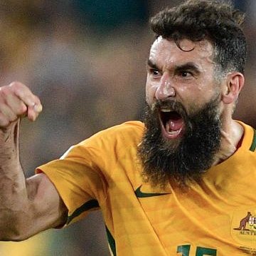 OrFansWorld's tweet photo. Doesn't he remind you of @MervHughes of Australian soccer? Is India cheering Australia because of cricket? Or are we more French? Download Orfans and adopt a country.. #WorldCup @paulpogba @AntoGriezmann #BonjourIndia #Twins #doppelganger @alliancefrdelhi @MervHughes332 #Cricket https://t.co/FQcaqMMAPs