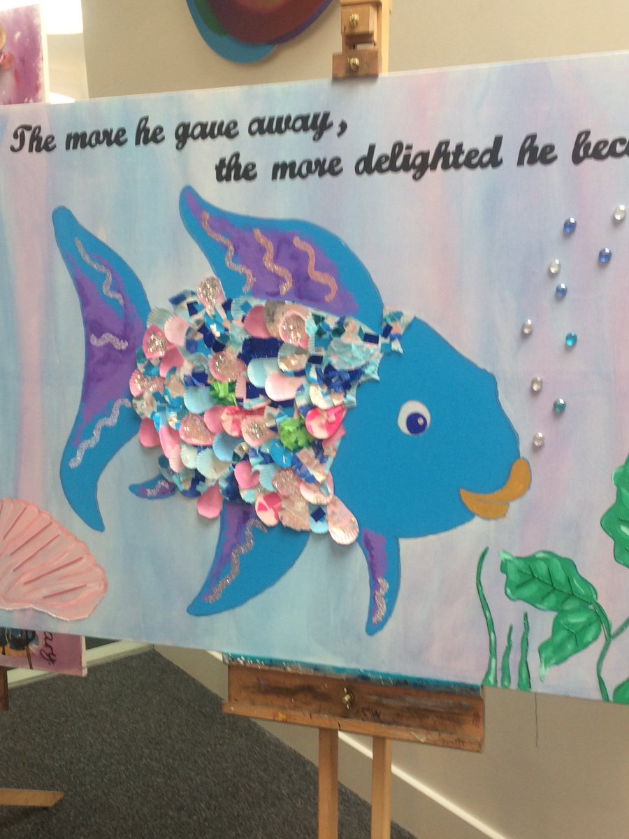 NikkiLawton1's tweet photo. Amazing Pebble Brook art work at #creweoutloud https://t.co/gCoTgEVyij