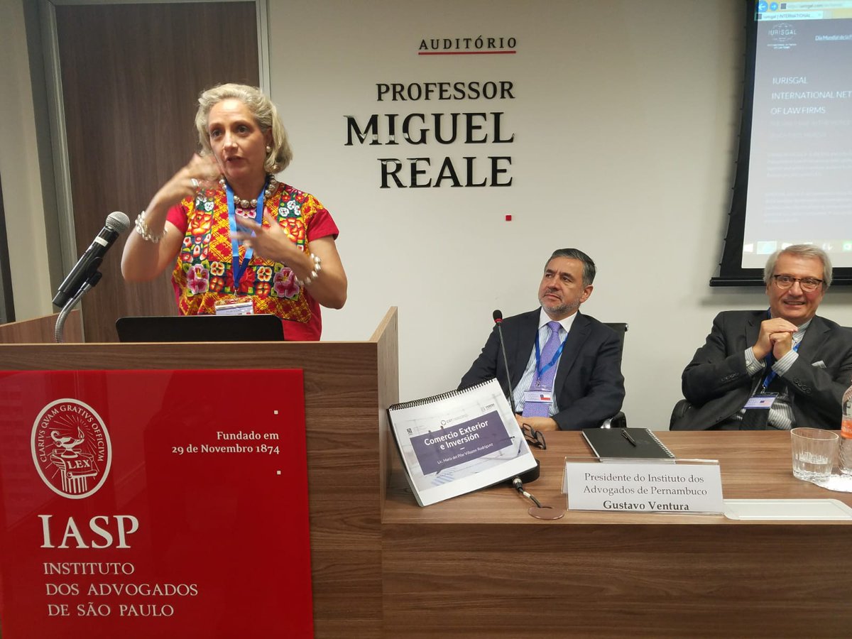 Turns at the podium at @iasp during the <a href="/iurisgal/">Iurisgal</a> meeting in Sao Paulo, Brazil #IURISGAL