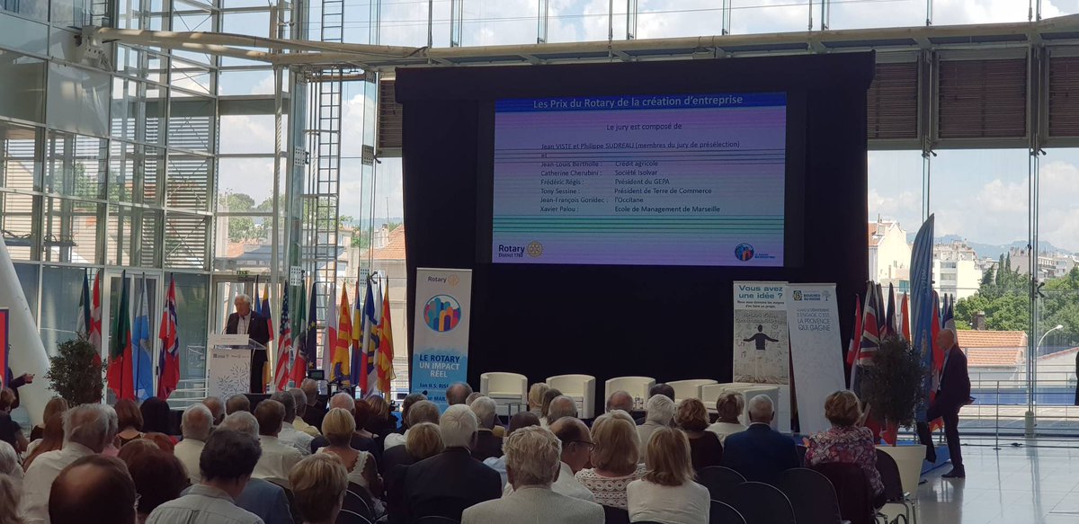 CapitalInnov's tweet photo. 🚨Live🚨 A la suite d'une table ronde riche en témoignages, le #Rotary1760 se prépare à remettre les prix de la création d'entreprise : 3 lauréats sur 81 participants + 1 coup de cœur du Jury https://t.co/fsuw5lQ8sY