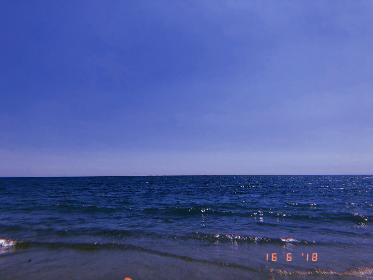 emallamoda's tweet photo. My very first day of Summer ☀️
#summer #allamoda #enjoy #happiness #free #sea #sun #sky #bluesky #savona #liguria #italia #italy #igers #beach #estate https://t.co/bQAXwUoEi1