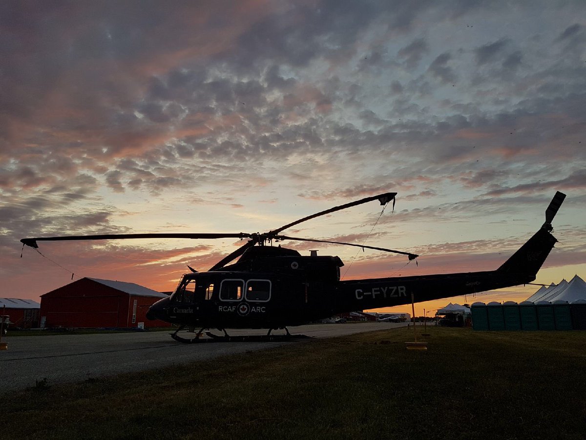 AirFest2022's tweet photo. RISE AND SHINE!
Itβs Day 1 of the Great Lakes International Aishow! Gates open at 10:00am! (Kevin Rivard Photo) #GLIAS2018 @CF18DemoMedia @CFSnowbirds https://t.co/VnaaoWEL1K
