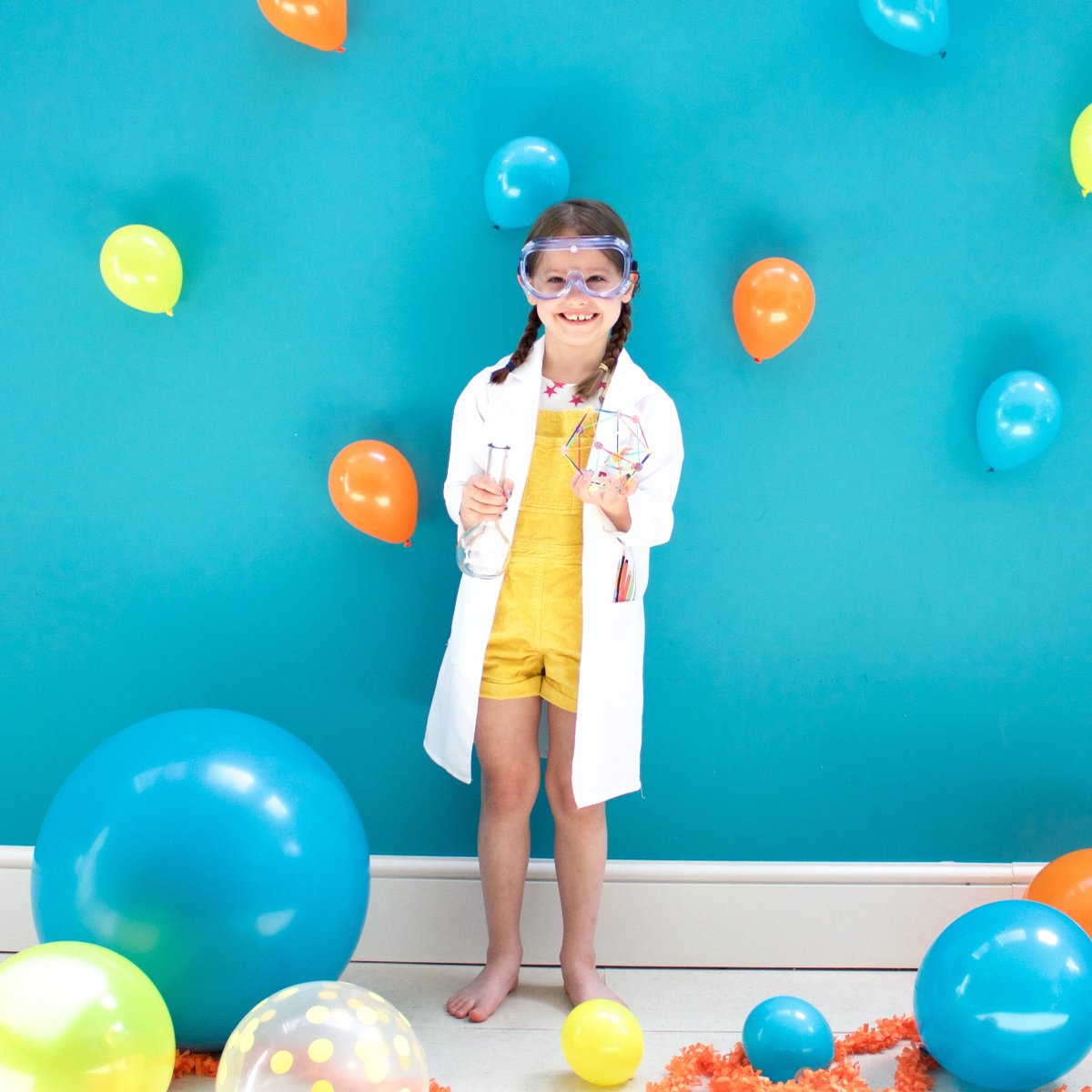 'Half the humans are girls and women, so we want half the scientists to be girls and women'. Bill Nye. 

#scienceparty #kidsparty #Themedparties #letpartiesbeparties #lettoysbetoys #coolmumclub #littlefierceones #partyplanner #mumlife #SmallBizSatUK #kitandcaboodleparties