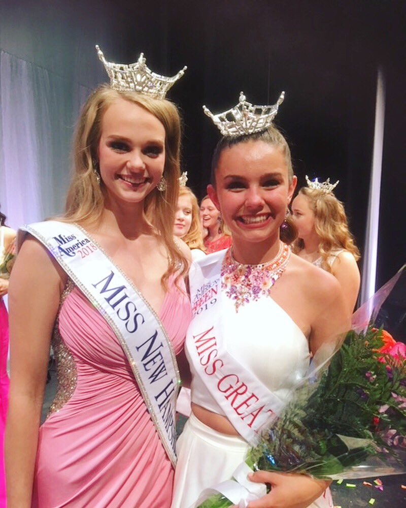 MissNHOrg's tweet image. The Miss New Hampshire class of 2019 is officially getting started!!! Congratulations to Amanda Ledoux as she was crowned the new Miss Greater Derry 2019!  Congrats to Eliza Fisher, your new Miss Greater Derry’s Outstanding Teen 2019!🤩💕 #SkysTheLimit