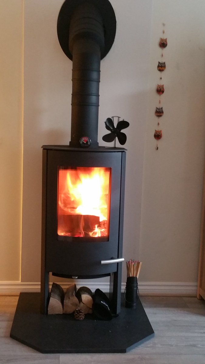 BeautystoneFire's tweet photo. @Termatechstoves #score with the latest #woodburner installation @BeautystoneFire much warmer in front of the stove than it is @RussiaWorldCupp https://t.co/vrgLx2AS1y