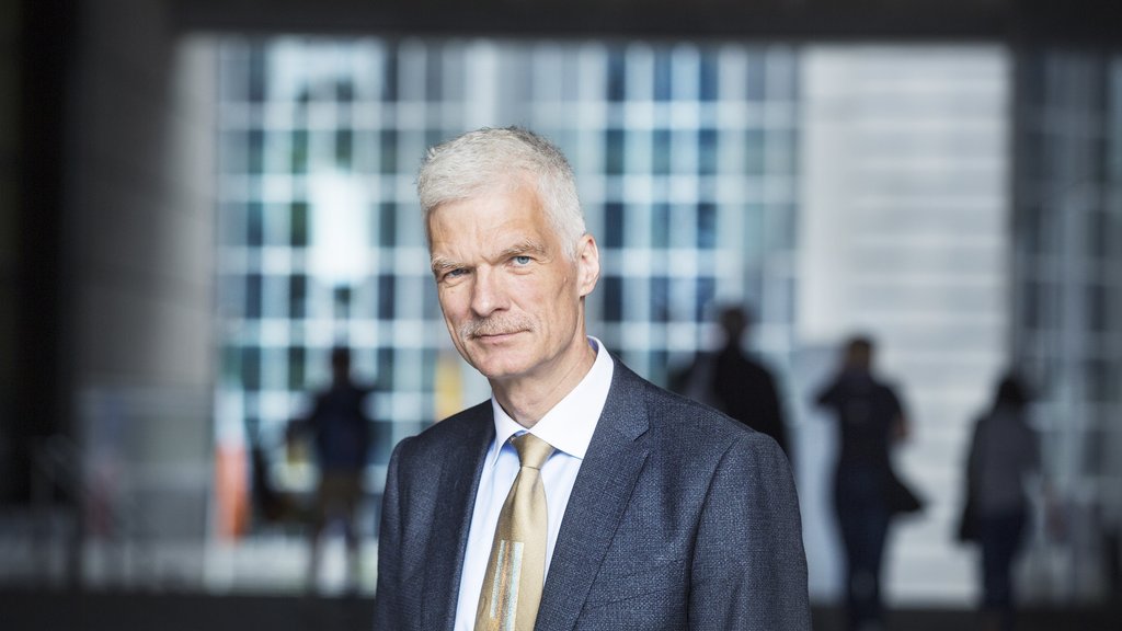 Le système scolaire francophone? Dépassé. Andreas Schleicher: "Vous avez des élèves du 21e siècle, des enseignants et une pédagogie du 20e et une organisation du travail du 19e." ▶️ goo.gl/EfVdcV
| Par <a href="/benmathieu/">Benoît Mathieu</a> 
#Pisa  @WallonieBru_FR