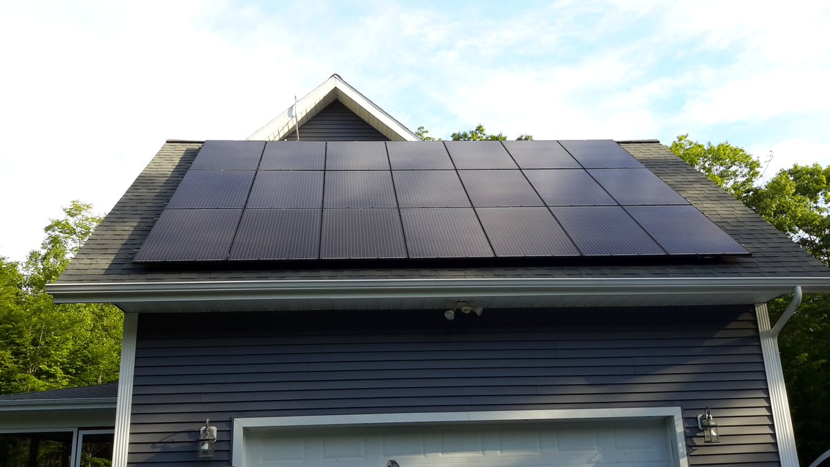 TheRealHambis's tweet photo. Beautiful Saturday morning. The sun is on the way! #makingpower #solarliving https://t.co/Lzas74aLfv