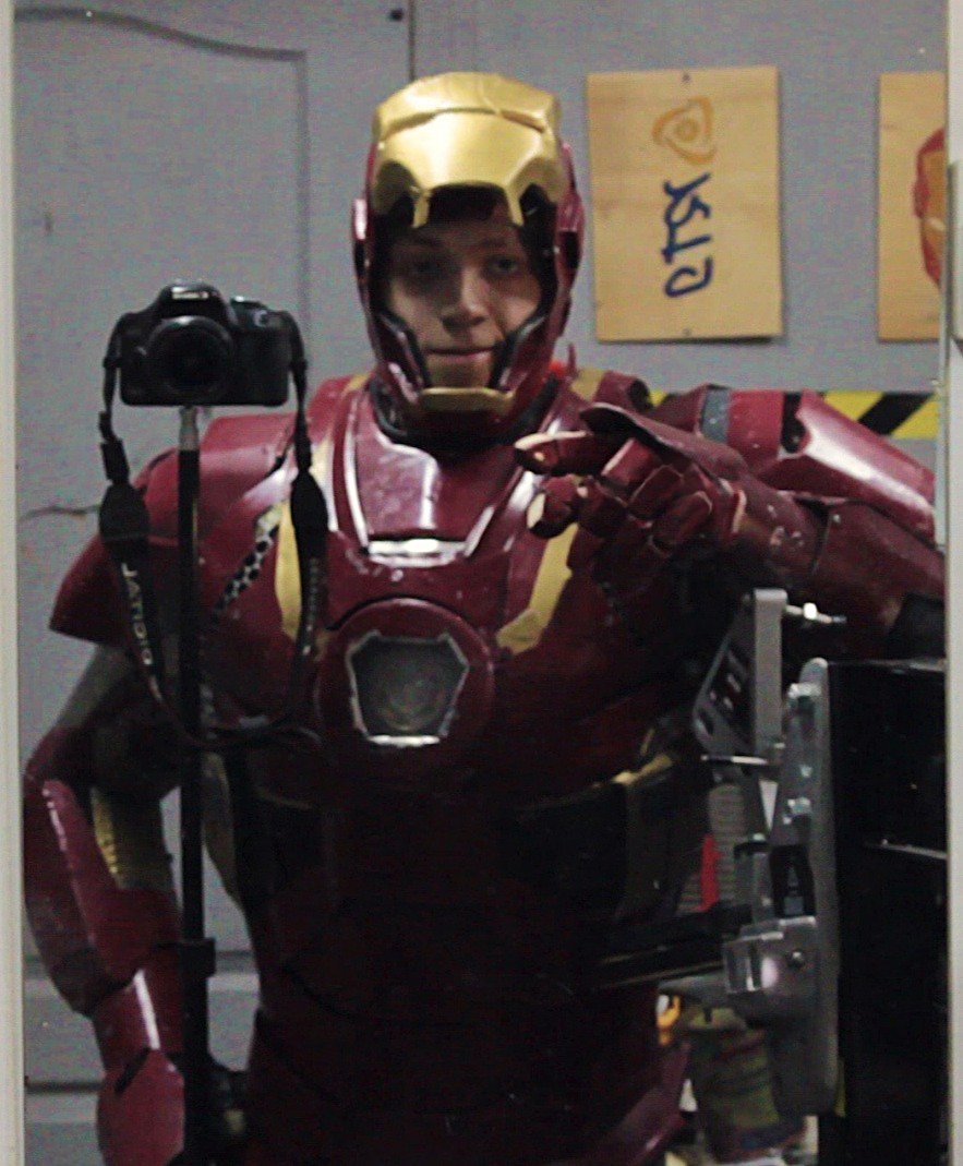 _Red_Maks_'s tweet photo. #ironman #REALIRONMAN #RedTechnologyIndustries #costume
#TonyStark #marvel https://t.co/DZLWoZ7N9r