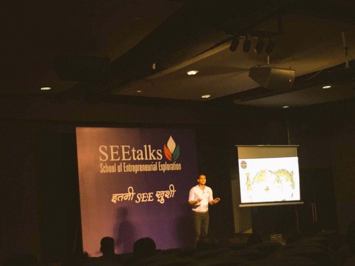 shrn09's tweet photo. Neend is a place where you live in your dreamland! Dreams are the nectar of life says Kunal Bhatia (@kunalbhatia_)! #SEEtalks2018 #ItniSEEKushi https://t.co/s5BS2AMSHs