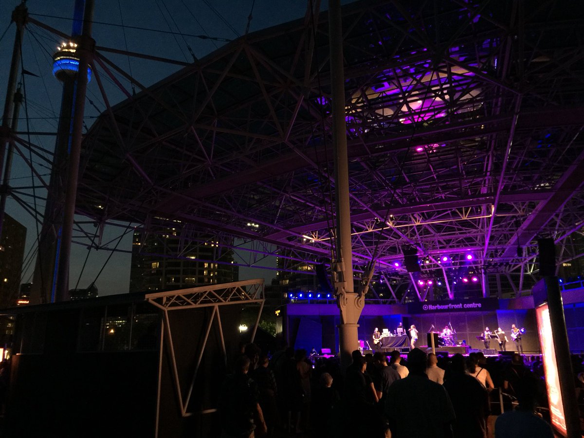 Jully Black is performing a free show at the #Toronto harbourfront tonight #TO
