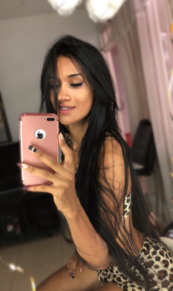 ♥ Laura Saenz. ツ @laurasaenzxxx