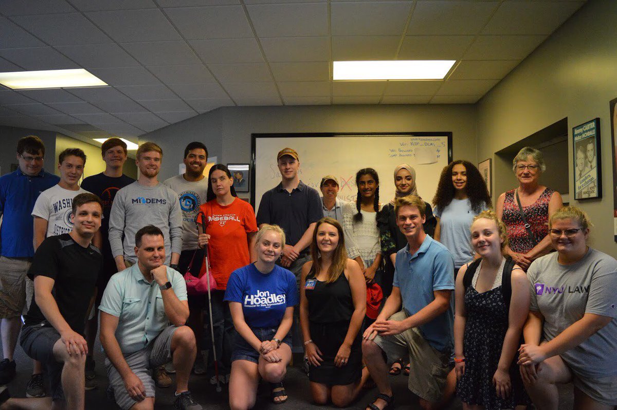 MichiganDems's tweet image. Kalamazoo #ONECampaign organizers and volunteers today before heading out to join with area residents and fellow Michiganders in taking a stand to #KeepFamiliesTogether! #1Michigan #hardwork #dedication #organize #canvass #VoteBlue2018 #BeTheChange #FamiliesBelongTogether 🇺🇸