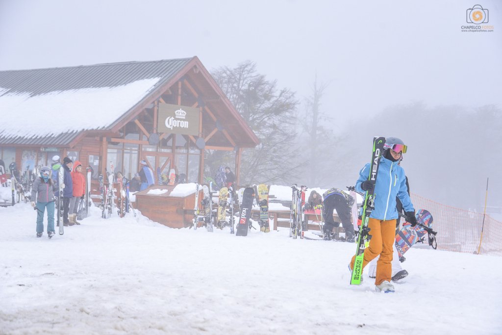 Abrió #Chapelco2018 chapelcoprensa.com/2018/06/30/abr…