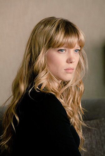 レア セドゥのtwitterイラスト検索結果 古い順