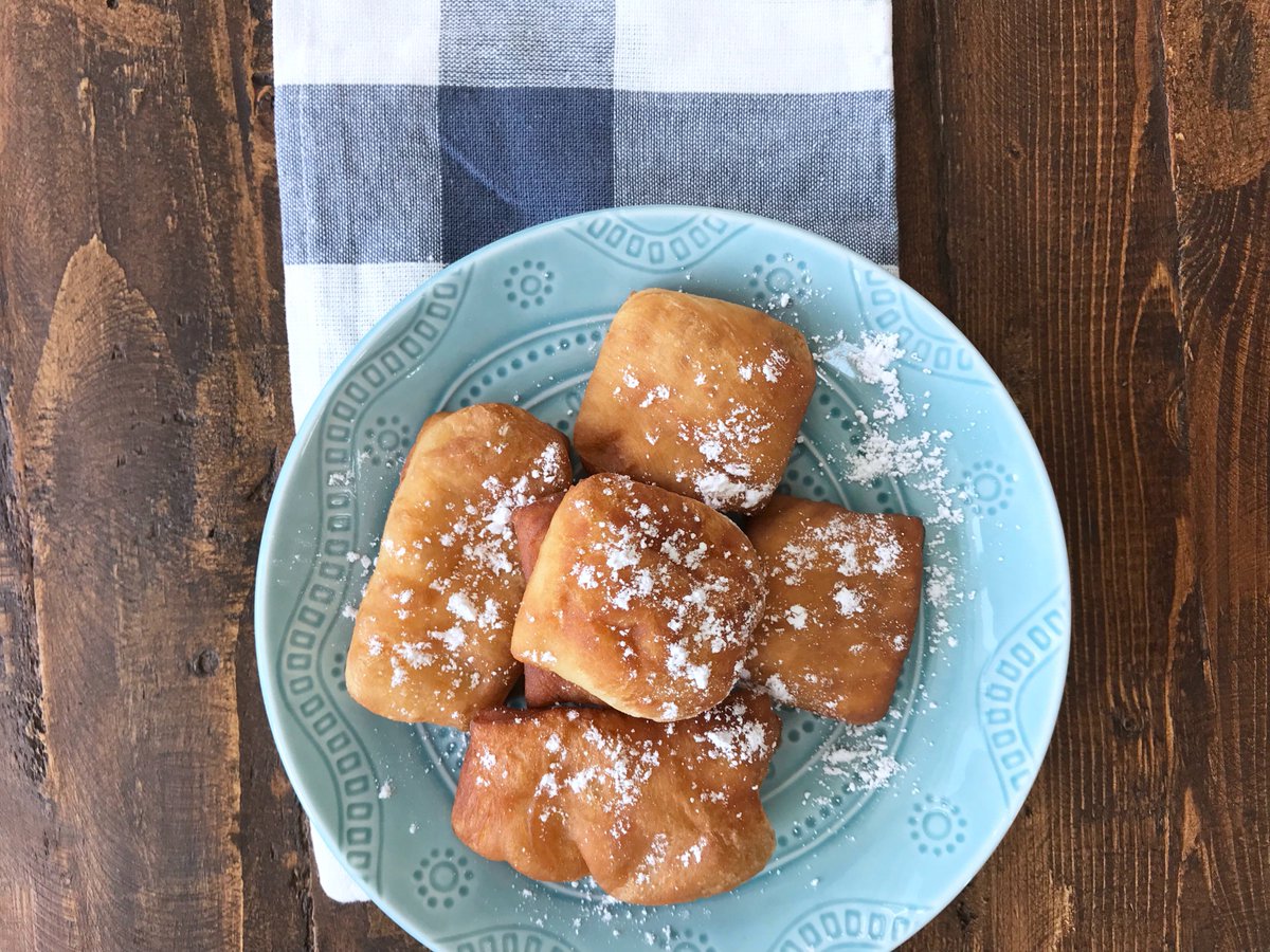 EdibleLifeinYYC's tweet photo. Beignets!  #Louisiana #food #staple https://t.co/azQZN3vEMQ #yyc #yyceats #happysaturday https://t.co/dOWEBOuT5H