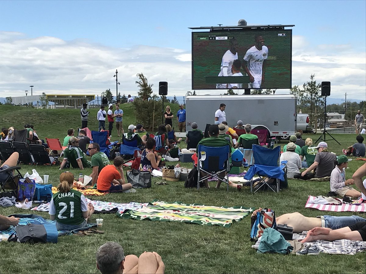 CoachRonWhite's tweet photo. Party in the park with @SomosTimbers @Verde_NW @LivingCully @PDXParksandRec @TimberJoey @TimbersFC #PORvsSEA #RCTID https://t.co/IDa5Dxcumh
