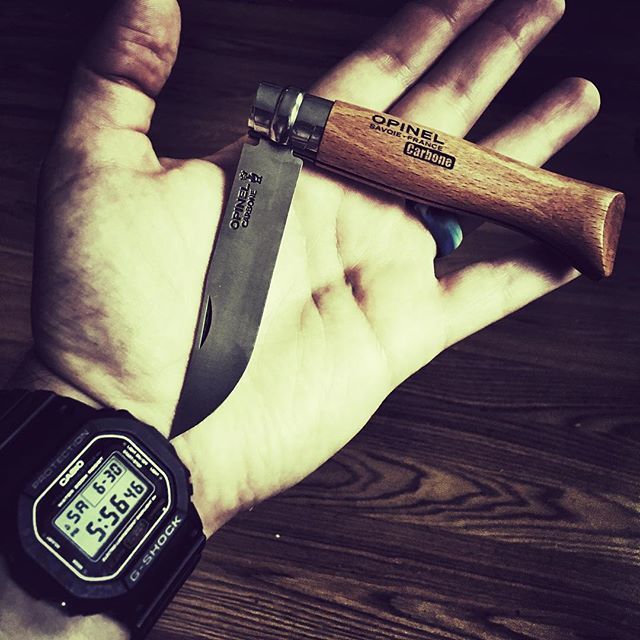 My new pocket carry. 
#edc #everydaycarry #opinel8 #snapseed #newknifeday #oldschool ift.tt/2tGFYAi