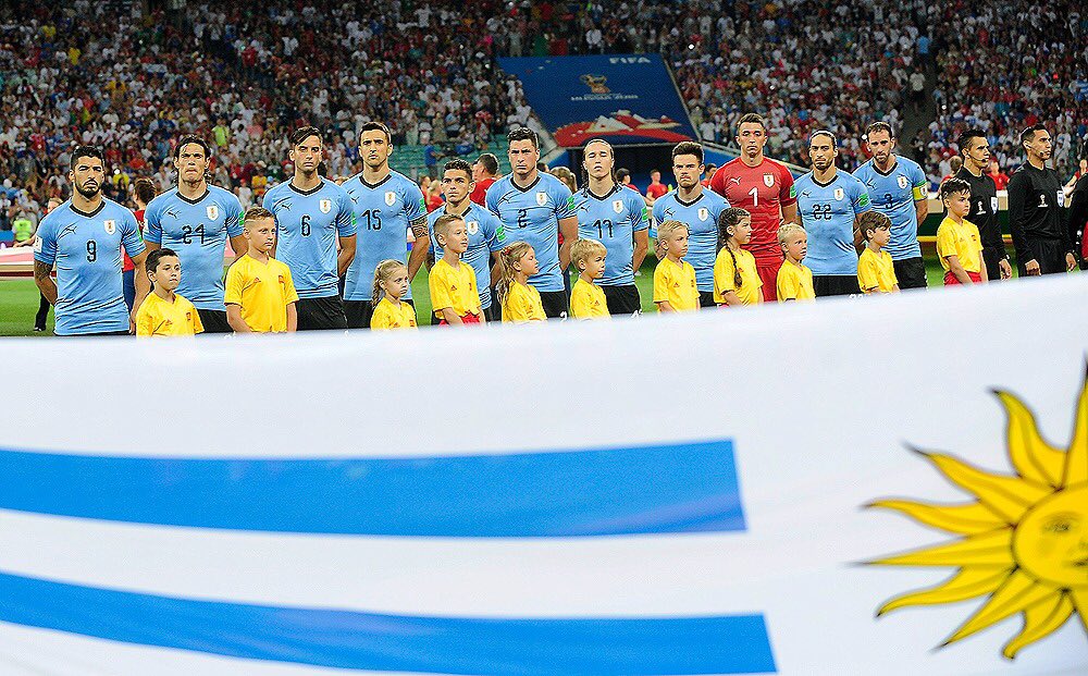 LuisSuarez9's tweet image. Orgulloso de todos mis compañeros 👏👏👏👏👏 sacrificio, compañerismo, humildad, todos unidos por un mismo SUEÑO!!!!! Uruguay Uruguay no ma 💪💪💪💪💪 gracias a todos!!!!!!

Proud of my teammates 👏👏👏👏👏 all unite for a great dream!!!!!!