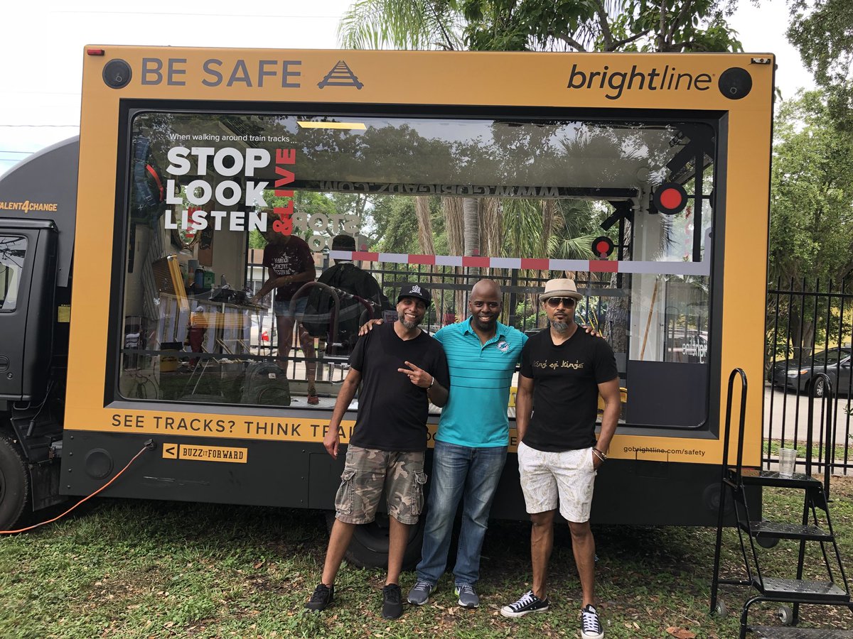 <a href="/buzzitforward/">BUZZ</a> #maroonpoetryfestival #dolphins #community