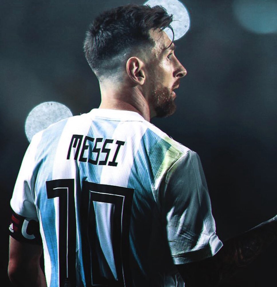 〝2人の英雄 共演ならず、夢潰える。〟
🇵🇹 🇦🇷
この偉大な 2人の男のワールドカップは終わった。、おそらく年齢的にも最後のワールドカップであろう。今後も何年も2人を超える天才は現れないだろう。