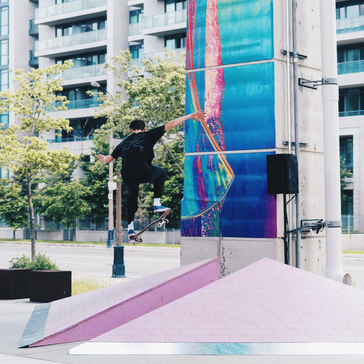 thebentway's tweet photo. 📸: #CITE Opening Weekend

No matter the season, there's always fun to be found at #TOBentway: https://t.co/2jEaYpGUJP

#SkateBentway #BuildforBokma https://t.co/5kgmm17mXe