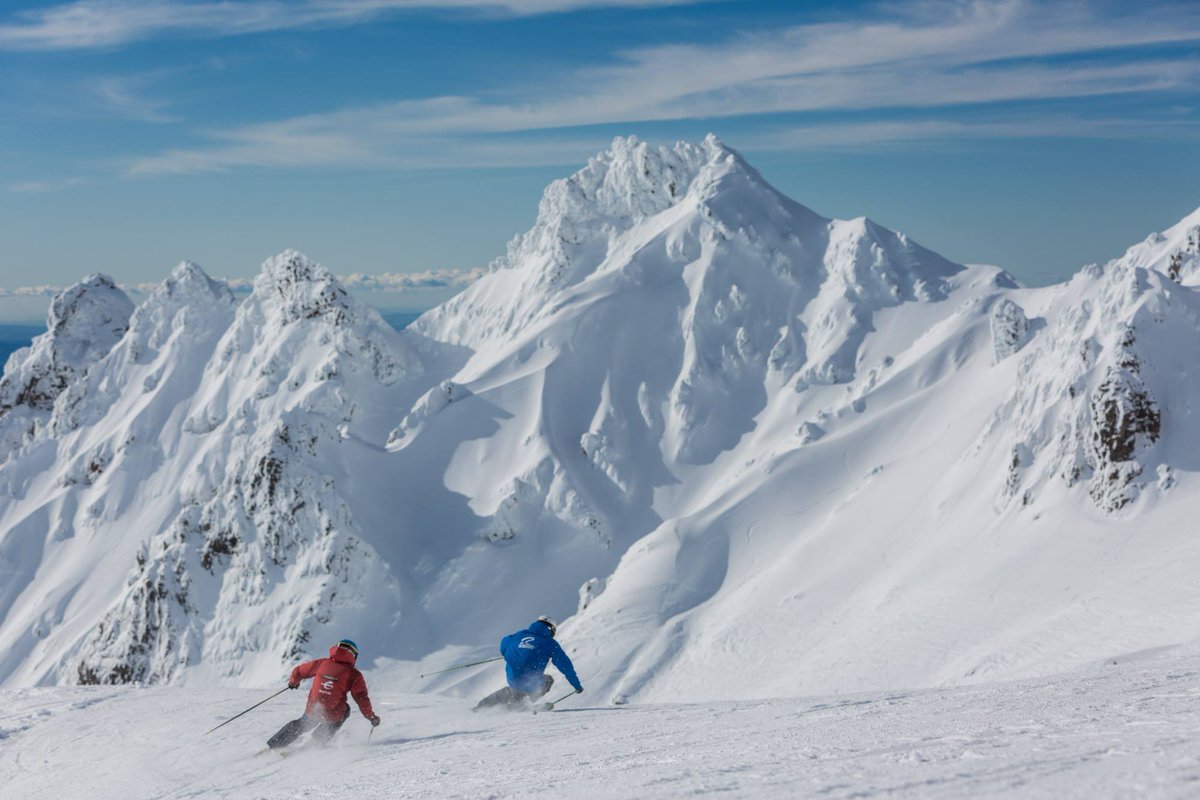 To all our North Island winter fans - <a href="/MtRuapehu/">@MtRuapehu</a> is now open with it's Whakapapa and Tūroa ski fields, so get up there for some shredding 🔜 !! #nzsnowtours