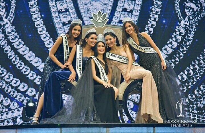 sebameloteam's tweet photo. È una notizia molto off topic, ma siccome Valentina Ploy non solo è metà italiana ma ha anche partecipato ai pomeridiani di #Amici16 sono molto orgogliosa nel dirvi che è arrivata 5ª a #MissUniverseThailand2018 (2nd Runner Up) 
#Amici17 https://t.co/f0m6Pc65e5