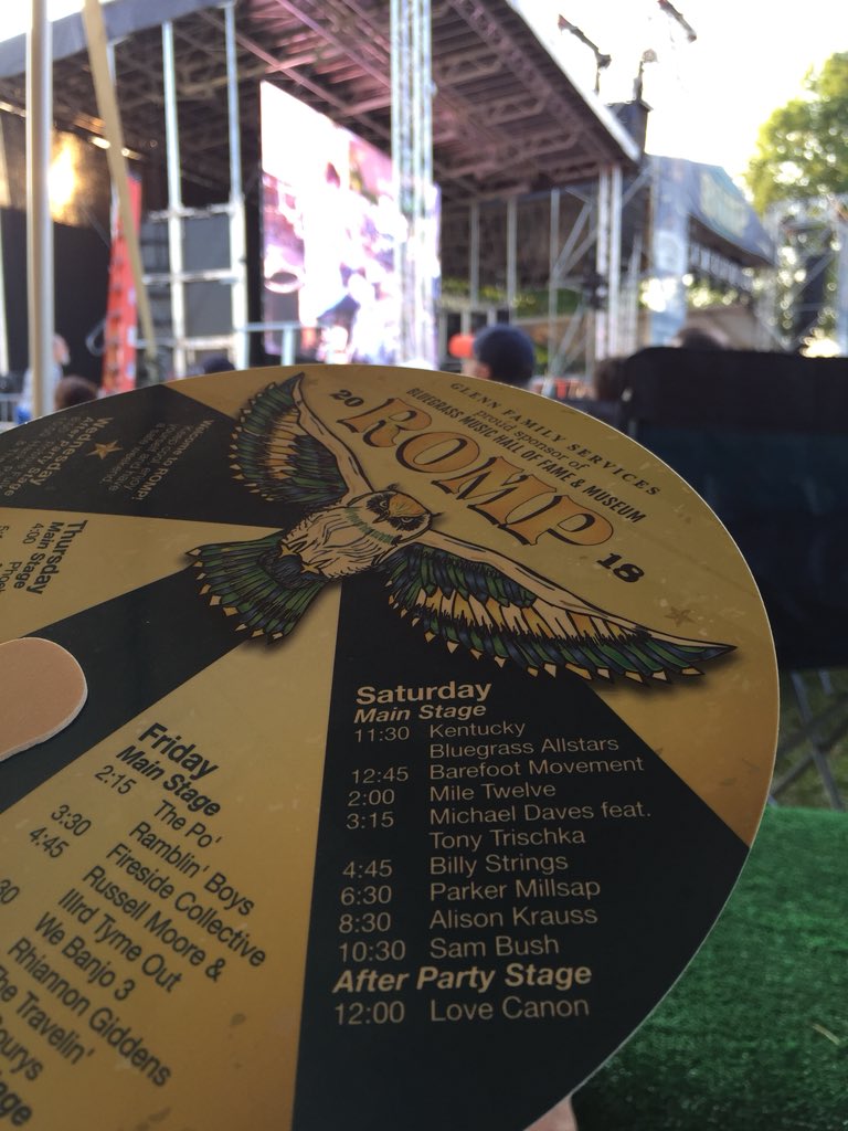 Nowheezes's tweet image. #Rompfest Listening to #ParkerMillsap waiting for @AlisonKrauss to perform. So stoked!